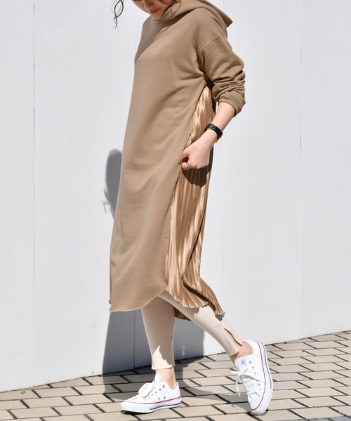 Ambre Neige（アンブルネージュ）の「バックプリーツワンピース／デザインワンピ／【WEB/EC限定商品】（ワンピース・レディース・ブラック/モカ/ピンクベージュ・FREE）」の18枚目の写真