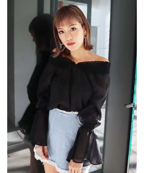 EMODA（エモダ）の「シャーリングフレアトップス（シャツ/ブラウス・レディース・ブラック/ブラウン/その他/その他1・FREE）」の2枚目の写真
