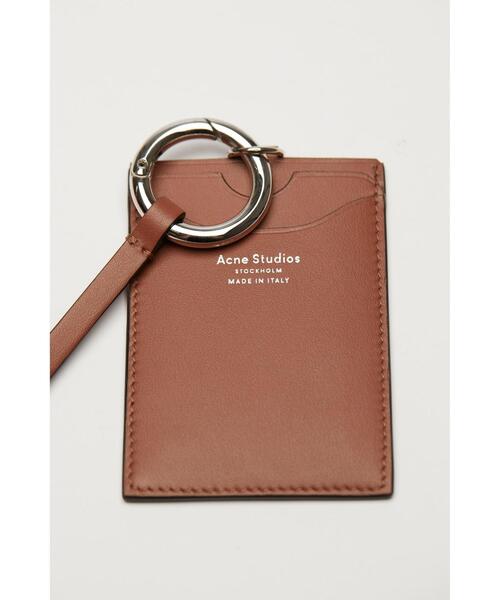 Acne Studios（アクネストゥディオズ）の「＜Acne Studios（アクネ ストゥディオズ）＞ネックホールド カードケース ■■■（カードケース・レディース・ダークブラウン/ブラック・FREE）」の4枚目の写真