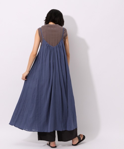LAKOLE(ラコレ)の「シアーストライプキャミワンピース / LAKOLE(ワンピース・レディース・ライトブルー/ブラック/ライトブラウン・SMALL/MEDIUM)」の7枚目の写真