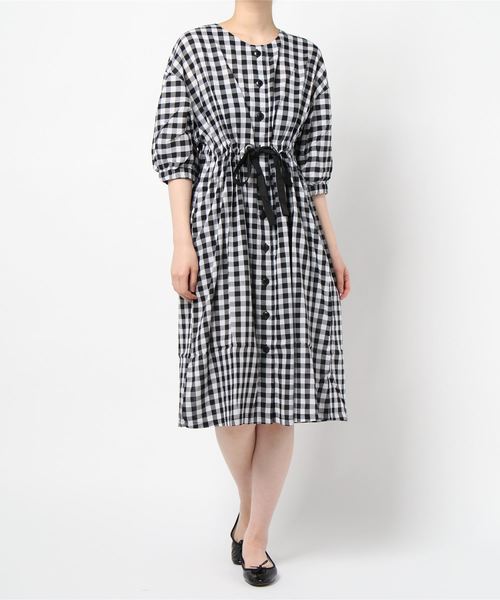 BELLUNA（ベルーナ）の「着こなし自在ハトメ使いガウンワンピース（ワンピース・レディース・ネイビー/チェック・MEDIUM/LARGE/X-LARGE）」の10枚目の写真