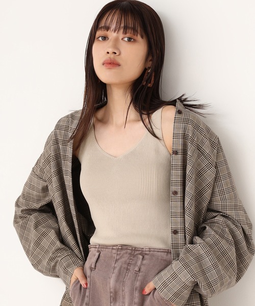 one after another NICE CLAUP（ワンアフターアナザーナイスクラップ）の「ニットタンク（ニット/セーター・レディース・ベージュ/ブラウン/ピンク/アイボリー・FREE）」の3枚目の写真