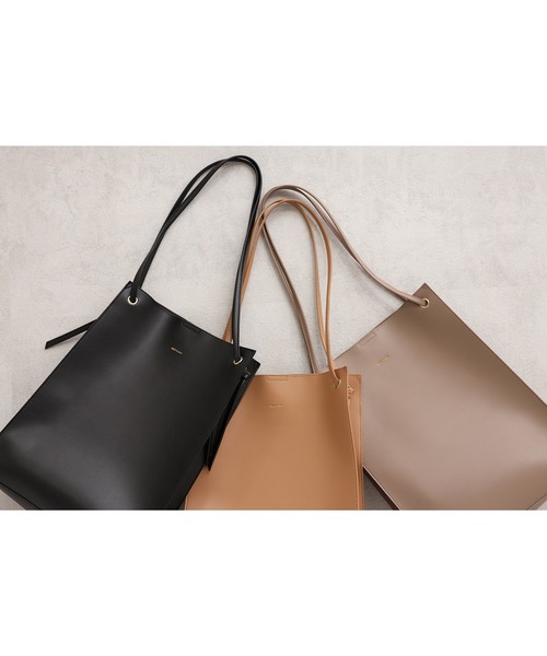 one after another NICE CLAUP（ワンアフターアナザーナイスクラップ）の「シンプルスクエアバッグ（トートバッグ・レディース・ブラック/モカ/キャメル/シルバー/アイボリー・FREE）」の6枚目の写真