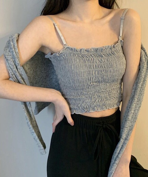 STYLEBLOCK(スタイルブロック)の「立体パッド付きストラップ取り外し可能ノンワイヤーキャミソール(キャミソール・レディース・グレー/マスタード/ホワイト/グリーン/ブラック/レッド・FREE)」の3枚目の写真