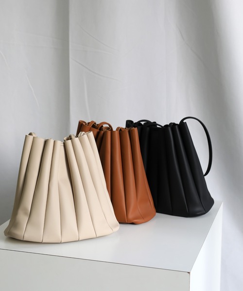 select MOCA(セレクトモカ)の「ニュアンスデザインカヌレバッグ(ショルダーバッグ・レディース・アイボリー/ライトブラウン/ブラック・FREE)」の14枚目の写真