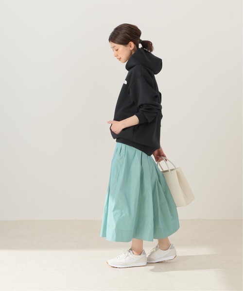 SLOBE IENA（スローブイエナ）の「【THE NORTH FACE/ノースフェイス】Tech Air Sweat Wide フードパーカー【洗濯機洗い可】（パーカー・レディース・チャコールグレー/グレー/ブラック・38）」の5枚目の写真