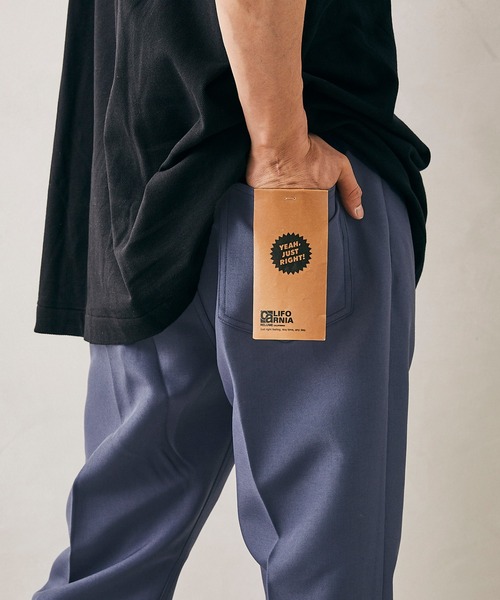 JOURNAL STANDARD relume（ジャーナルスタンダード　レリューム）の「CALIFORNIA クリースイージーパンツ（スラックス・メンズ・ブラック/ブルー/ブラウン・LARGE/SMALL/MEDIUM）」の3枚目の写真