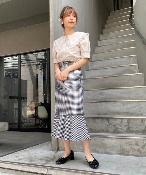 one after another NICE CLAUP(ワンアフターアナザーナイスクラップ)の「【ZOZOTOWN限定】ビックカラ―さんかく衿ブラウス(シャツ/ブラウス・レディース・オフホワイト/ブラック/ブラック系その他/ベージュ・FREE)」の5枚目の写真