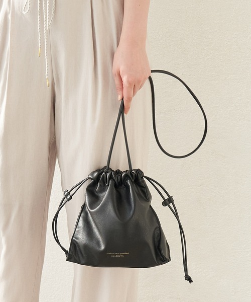 ROPE' PICNIC（ロペピクニック）の「【WEB限定カラー:シルバー】洗える巾着型ミドルショルダーバッグ（ショルダーバッグ・レディース・ブラック/シルバー/グリーン/キナリ/イエロー系その他2・FREE）」の2枚目の写真