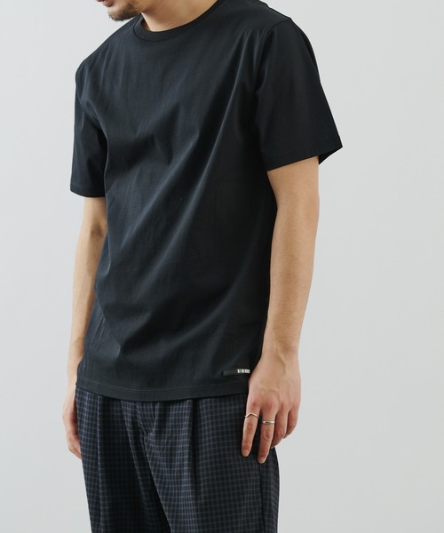 COLONY 2139（コロニートゥーワンスリーナイン）の「《抗菌・防臭》【SMART COLLECTION】抗菌スマートクルーネック半袖Tシャツ(ユニセックス可)（Tシャツ/カットソー・メンズ・チャコールグレー/ブラック/オフホワイト/ブルー/カーキ・MEDIUM/LARGE/X-LARGE）」の3枚目の写真