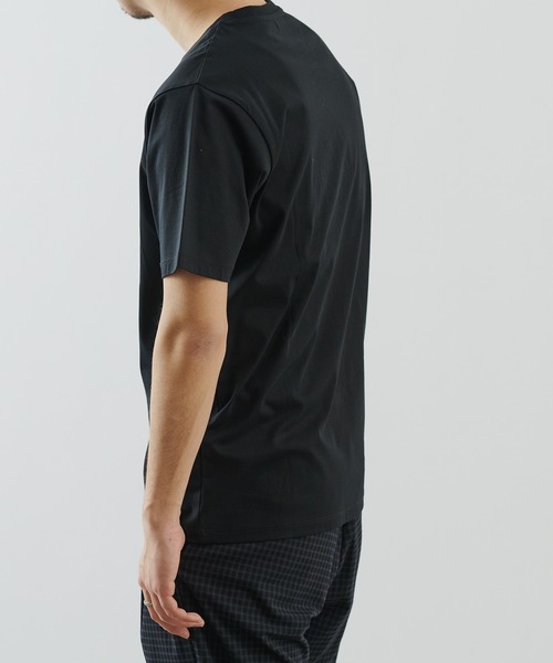 COLONY 2139（コロニートゥーワンスリーナイン）の「《抗菌・防臭》【SMART COLLECTION】抗菌スマートクルーネック半袖Tシャツ(ユニセックス可)（Tシャツ/カットソー・メンズ・チャコールグレー/ブラック/オフホワイト/ブルー/カーキ・MEDIUM/LARGE/X-LARGE）」の22枚目の写真