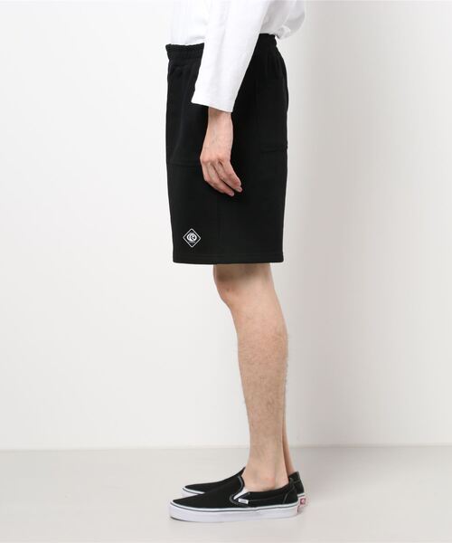 PIPING HOT FUTURE(パイピングホットフューチャー)の「TAPED SWEAT SHORT(スウェットパンツ・メンズ・ブラック・S/M/L/XL)」の3枚目の写真