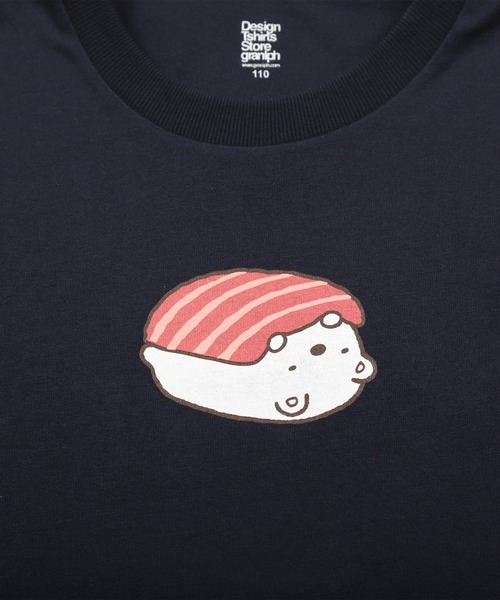 Design Tshirts Store graniph（デザイン　ティーシャツ　ストア　グラニフ）の「しろくまぐろ(すみっコぐらし)｜コラボキッズTシャツ(ネイビー)（Tシャツ/カットソー・キッズ・ネイビー・90/100/110/120/130/140）」の6枚目の写真