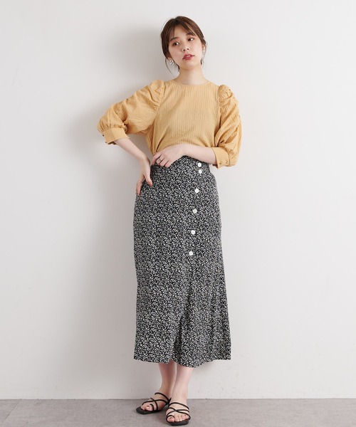 natural couture(ナチュラルクチュール)の「【WEB限定カラー有り】袖ギャザースリーブブラウス(Tシャツ/カットソー・レディース・オフホワイト/ブラック/オレンジ/その他1/その他2・FREE)」の10枚目の写真