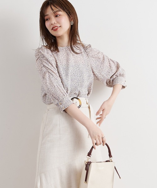 natural couture(ナチュラルクチュール)の「【WEB限定カラー有り】袖ギャザースリーブブラウス(Tシャツ/カットソー・レディース・オフホワイト/ブラック/オレンジ/その他1/その他2・FREE)」の7枚目の写真