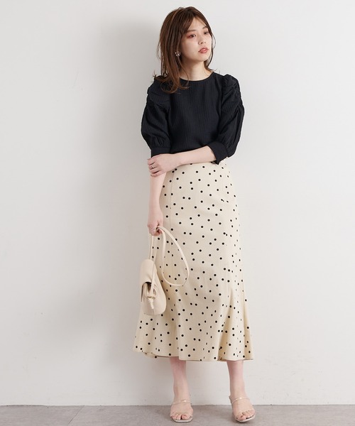 natural couture(ナチュラルクチュール)の「【WEB限定カラー有り】袖ギャザースリーブブラウス(Tシャツ/カットソー・レディース・オフホワイト/ブラック/オレンジ/その他1/その他2・FREE)」の22枚目の写真