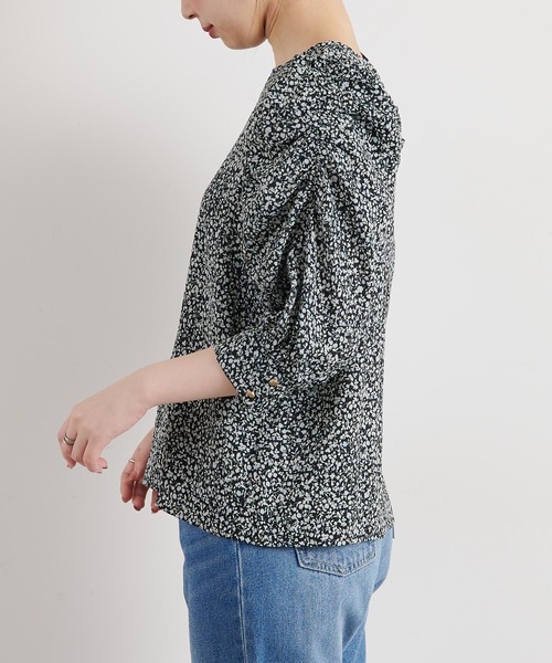 natural couture(ナチュラルクチュール)の「【WEB限定カラー有り】袖ギャザースリーブブラウス(Tシャツ/カットソー・レディース・オフホワイト/ブラック/オレンジ/その他1/その他2・FREE)」の8枚目の写真