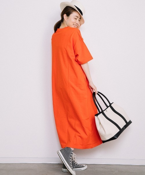 Chaco closet（チャコ クローゼット）の「サイドポケット付き半袖ロングマキシ丈ワンピース（ワンピース・レディース・ブラック/ベージュ/ネイビー/オレンジ/イエロー・FREE）」の22枚目の写真