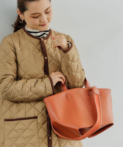 green label relaxing(グリーンレーベルリラクシング)の「SOFT FNZK 2WAY バッグ(ショルダーバッグ・レディース・ブラック/ベージュ/ブラウン/ケリー・FREE)」の2枚目の写真