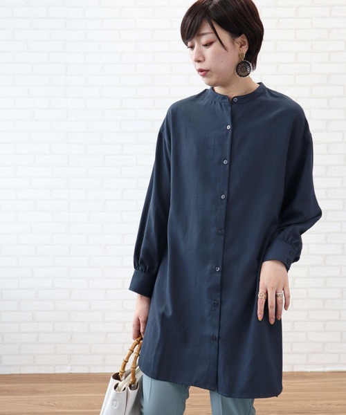 BELLUNA(ベルーナ)の「ツイル素材バンドカラーチュニック(チュニック・レディース・ダークブラウン/ネイビー/モカ/ローズ・MEDIUM/LARGE/X-LARGE)」の1枚目の写真