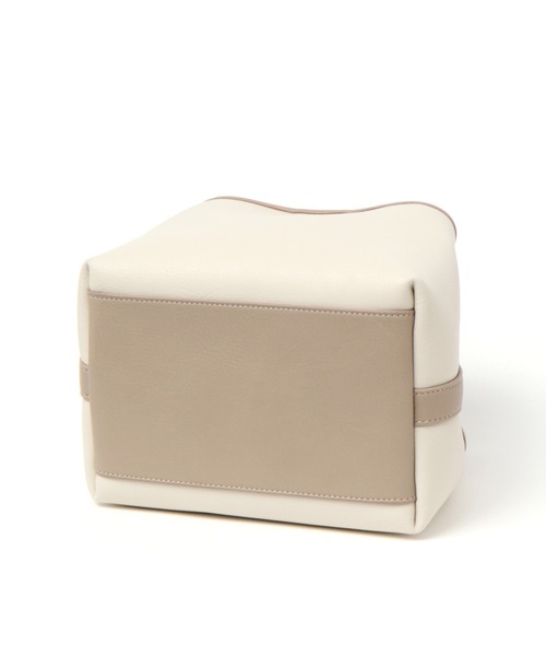 GLOBAL WORK（グローバルワーク）の「ポケットキンチャクショルダー/956206（ハンドバッグ・レディース・オフホワイト/ゴールド/ブラック・FREE）」の9枚目の写真