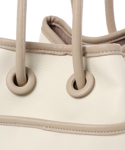 GLOBAL WORK（グローバルワーク）の「ポケットキンチャクショルダー/956206（ハンドバッグ・レディース・オフホワイト/ゴールド/ブラック・FREE）」の10枚目の写真