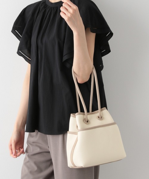 GLOBAL WORK（グローバルワーク）の「ポケットキンチャクショルダー/956206（ハンドバッグ・レディース・オフホワイト/ゴールド/ブラック・FREE）」の17枚目の写真