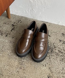 トラックソールローファー