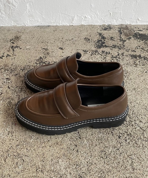 CAPRICIEUX LE'MAGE（カプリシューレマージュ）の「トラックソールローファー（ローファー・レディース・ブラック/ブラウン・39/37）」の4枚目の写真