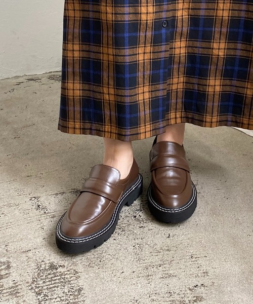 CAPRICIEUX LE'MAGE（カプリシューレマージュ）の「トラックソールローファー（ローファー・レディース・ブラック/ブラウン・39/37）」の9枚目の写真