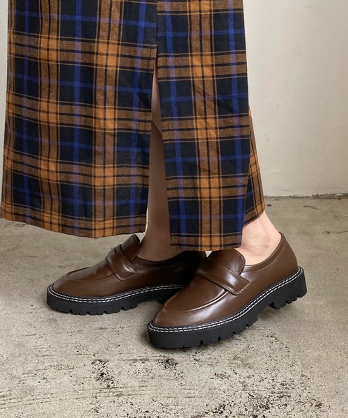 CAPRICIEUX LE'MAGE（カプリシューレマージュ）の「トラックソールローファー（ローファー・レディース・ブラック/ブラウン・39/37）」の11枚目の写真