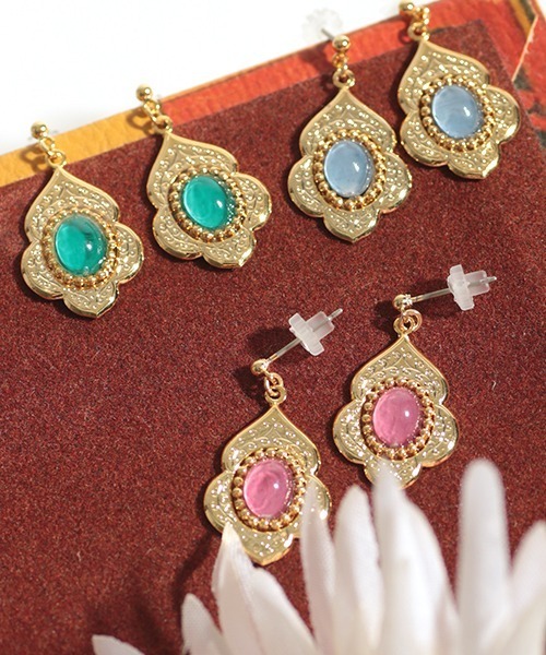 チチカカ(チチカカ)の「エスニックカラーボールピアス(ピアス(両耳用)・レディース・レッド/ブルー/グリーン・FREE)」の5枚目の写真