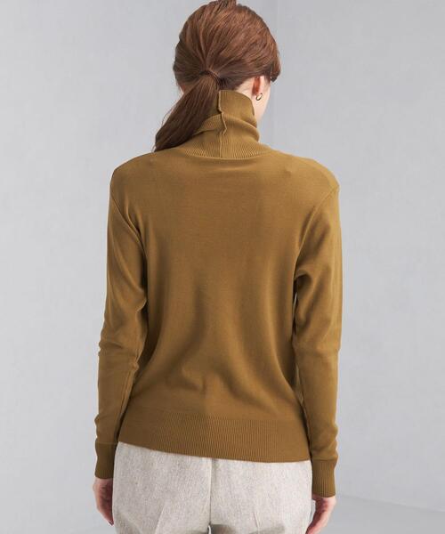 gicipi（ジチピ）の「＜gicipi(ジチピ)＞ ANANAS タートルネック プルオーバー カットソー（Tシャツ/カットソー・レディース・オフホワイト/ブラック/ブラウン・FREE）」の10枚目の写真