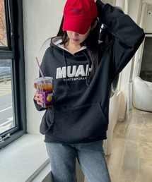 muahmuah | A'GEM/9 × .kom『muah muah/ムーアムーア』SIGNATURE COMBI COLOR OVERFIT HOODIE/シグネチャーコンビカラー プルオーバーパーカー(パーカー)