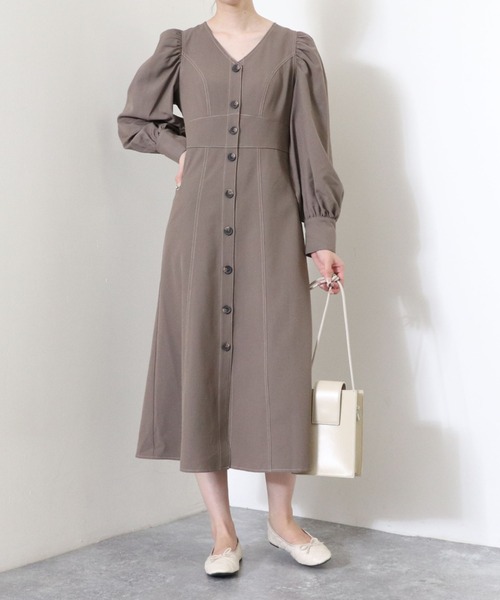 archives(アルシーヴ)の「配色ステッチIラインワンピース(ワンピース・レディース・ブラウン/ベージュ/グレイッシュベージュ・MEDIUM)」の3枚目の写真