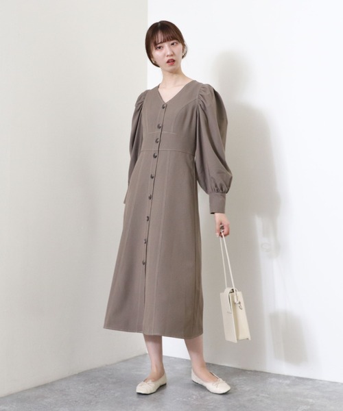 archives(アルシーヴ)の「配色ステッチIラインワンピース(ワンピース・レディース・ブラウン/ベージュ/グレイッシュベージュ・MEDIUM)」の4枚目の写真