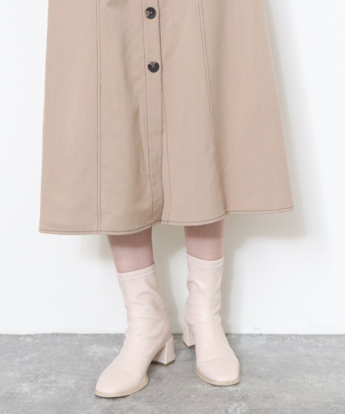 archives(アルシーヴ)の「配色ステッチIラインワンピース(ワンピース・レディース・ブラウン/ベージュ/グレイッシュベージュ・MEDIUM)」の18枚目の写真