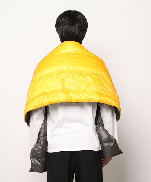 NANGA（ナンガ）の「NANGA × CAL O LINE ナンガ×キャルオーライン　Packable down shawl　パッカブルダウンショール（ストール/ショール・メンズ・イエロー・FREE）」の4枚目の写真