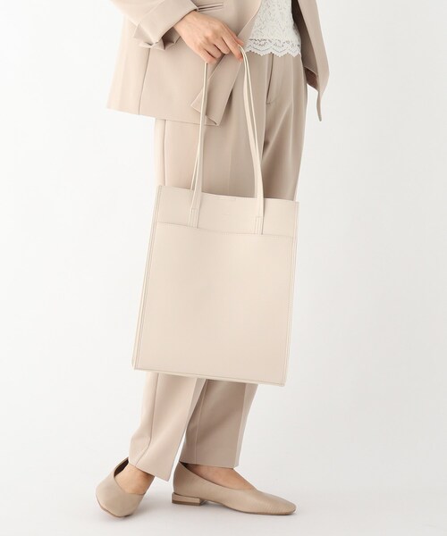 OPAQUE.CLIP（オペークドットクリップ）の「◆スクエアタテA4トートバッグ【A4サイズ収納可・軽量・抗菌防臭裏地使用】（トートバッグ・レディース・ブラック/グレー/ライトグリーン/オフホワイト・00）」の6枚目の写真