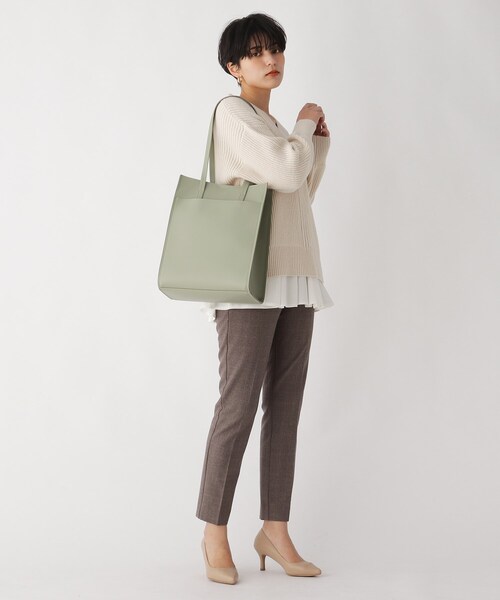 OPAQUE.CLIP（オペークドットクリップ）の「◆スクエアタテA4トートバッグ【A4サイズ収納可・軽量・抗菌防臭裏地使用】（トートバッグ・レディース・ブラック/グレー/ライトグリーン/オフホワイト・00）」の11枚目の写真