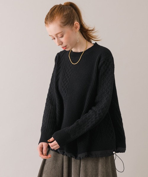 TRANOI(トラノイ)の「TRANOI ドロストケーブルニットクルー(ニット/セーター・レディース・ブラック/ベージュ/レッド・FREE)」の19枚目の写真