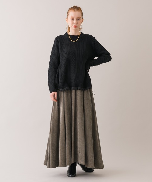 TRANOI(トラノイ)の「TRANOI ドロストケーブルニットクルー(ニット/セーター・レディース・ブラック/ベージュ/レッド・FREE)」の10枚目の写真