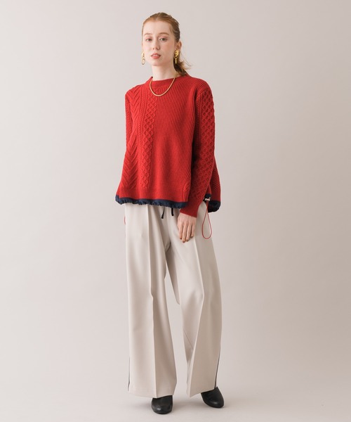 TRANOI(トラノイ)の「TRANOI ドロストケーブルニットクルー(ニット/セーター・レディース・ブラック/ベージュ/レッド・FREE)」の16枚目の写真