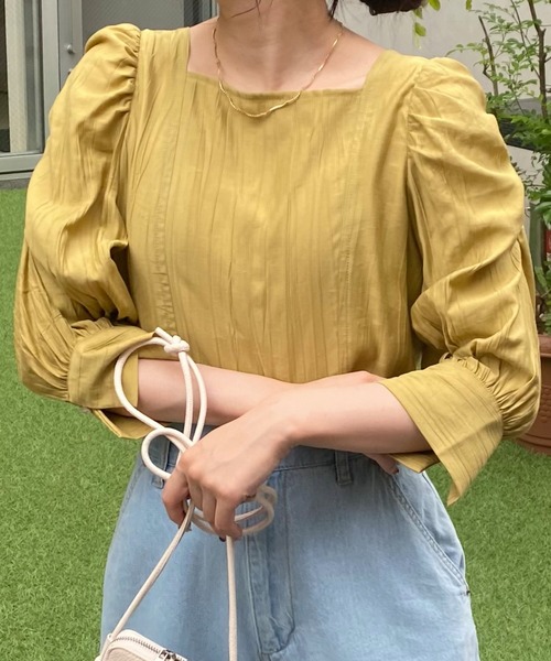 RAY CASSIN（レイカズン）の「スクエアネックパワショルブラウス（シャツ/ブラウス・レディース・ブラック/オフホワイト/オレンジ/ブルー/イエロー/ピンクベージュ/ライトカーキ・FREE）」の3枚目の写真