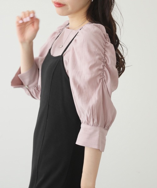 RAY CASSIN（レイカズン）の「スクエアネックパワショルブラウス（シャツ/ブラウス・レディース・ブラック/オフホワイト/オレンジ/ブルー/イエロー/ピンクベージュ/ライトカーキ・FREE）」の21枚目の写真