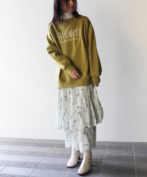 one way(ワンウェイ)の「【oneway】刺繍入りスウェット(スウェット・レディース・ホワイト/ライトグレー/ブラック/イエロー・FREE)」の5枚目の写真