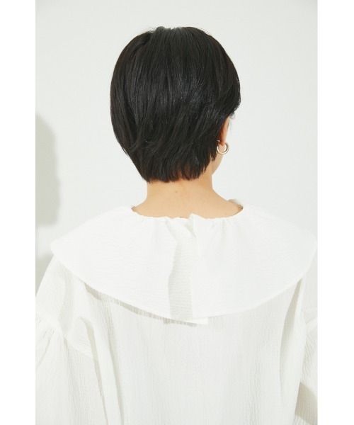 【新品、タグ付き】BLACK BY MOUSSY Vネックボリュームフリルシャツ BLACK BY MOUSSY（ブラックバイマウジー）の「vneck volume