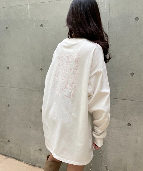 one after another NICE CLAUP(ワンアフターアナザーナイスクラップ)の「ロゴBIGロンT(Tシャツ/カットソー・レディース・ホワイト/ホワイト系その他/オフホワイト・FREE)」の12枚目の写真