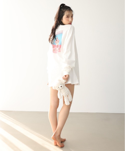 one after another NICE CLAUP(ワンアフターアナザーナイスクラップ)の「ロゴBIGロンT(Tシャツ/カットソー・レディース・ホワイト/ホワイト系その他/オフホワイト・FREE)」の7枚目の写真