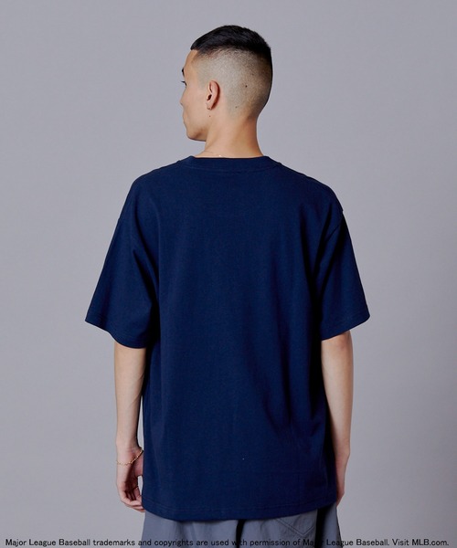 penguin BY MUNSINGWEAR（ペンギン バイ マンシングウェア）の「ペンギン バイ マンシングウェア MLB T－SHIRT メンズ レディース ユニセックス ウェア Tシャツ スポーツウェア MLBコラボ ゴルフ（Tシャツ/カットソー・メンズ・ネイビー/グレー/ホワイト・S/M/XL/L）」の6枚目の写真